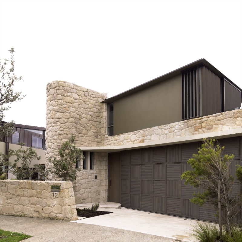 Luigi Rosselli, Cantilever House, Sandstone Cladding, Garage Door, Frameless Glass Balustrade, Stone, Sandstone