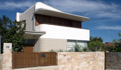 Luigi Rosselli, Timber Screens, Narrow Slim Thin Roof, Curved Glass, Curved Concrete, Timber Roof, Stained Timber Garage, Sandstone