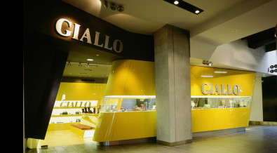 Luigi Rosselli, Shoe Store, Commercial, Shop, Conveyor Belt Display, Yellow Joinery