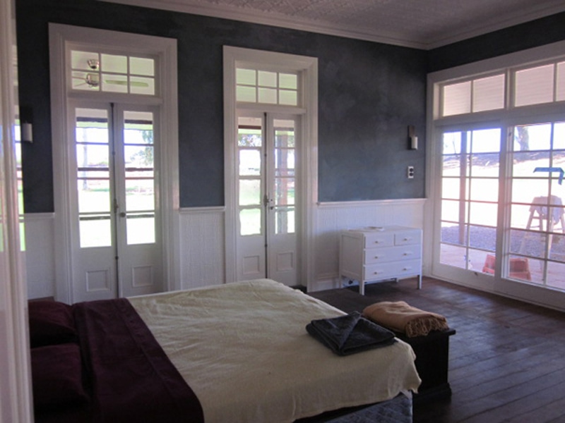 Luigi Rosselli, Bedroom, Traditional Timber Windows