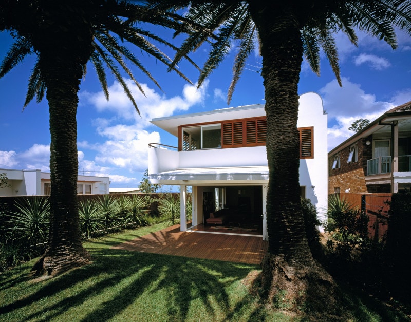 Luigi Rosselli, Cantilever Architecture, Large Windows, Palm Tree, Curved Roof, Sliding Timber Screens