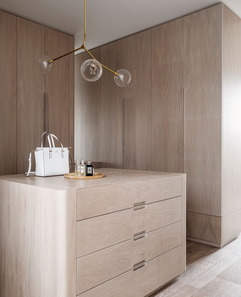 Light Filled Dressing Room, Custom Designed Dressing Table Unit, Light Joinery, Routed Handles, Recessed Joinery Handles, Timber Veneer